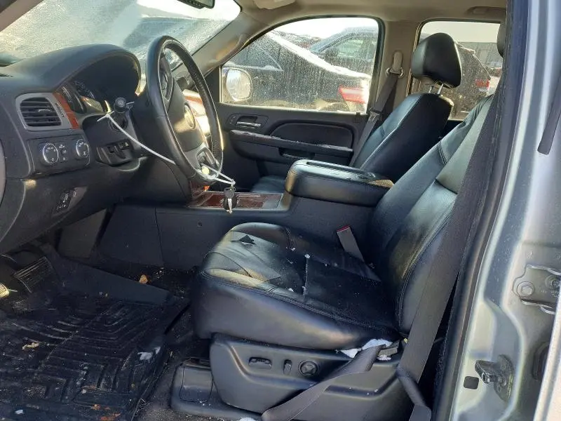 2011 CHEVROLET TAHOE K1500 LTZ  