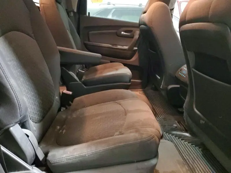 2012 CHEVROLET TRAVERSE LT  