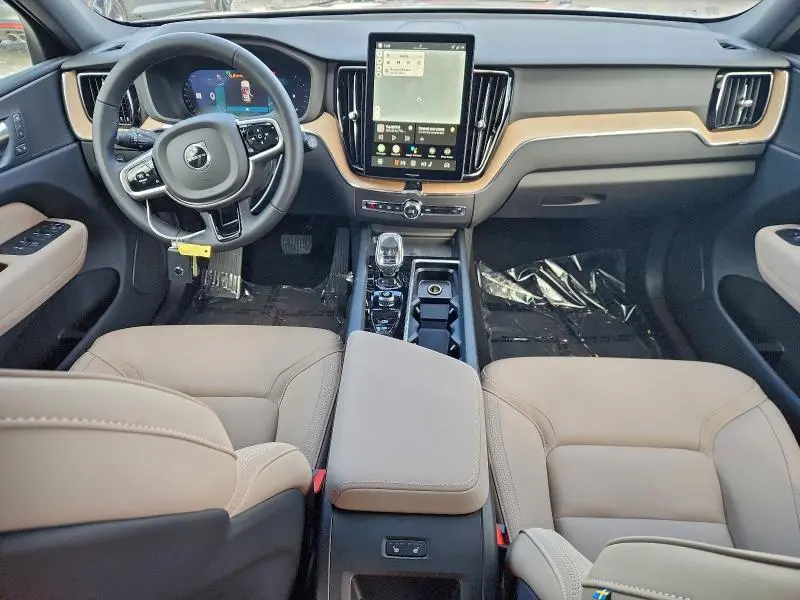 2026 VOLVO XC60 PLUS  