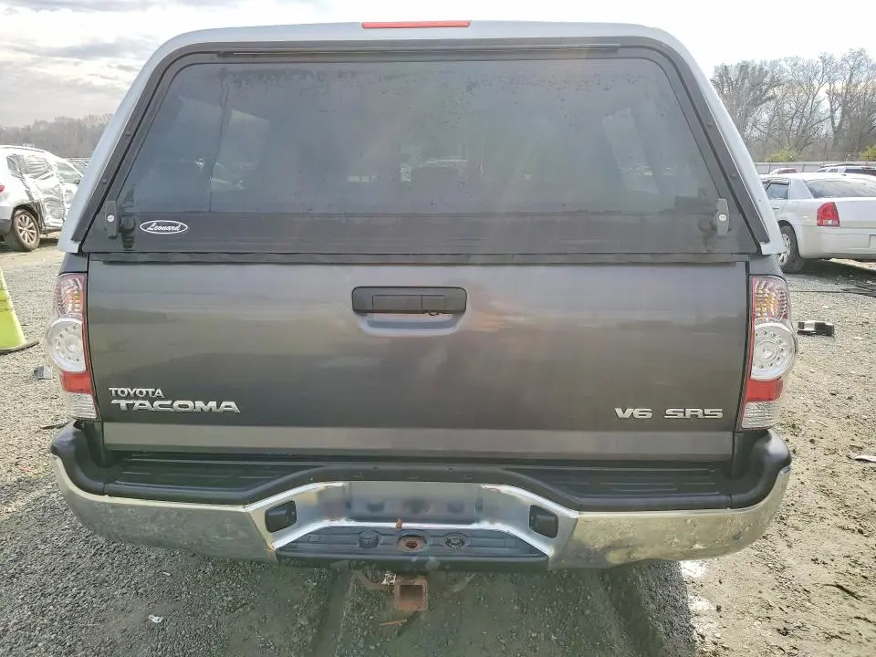 2010 TOYOTA TACOMA V6  