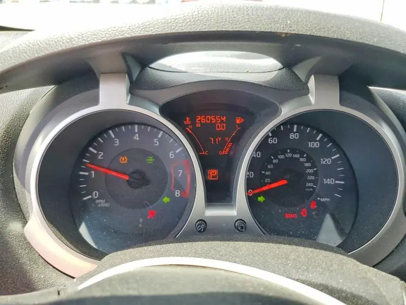 2011 NISSAN JUKE S  