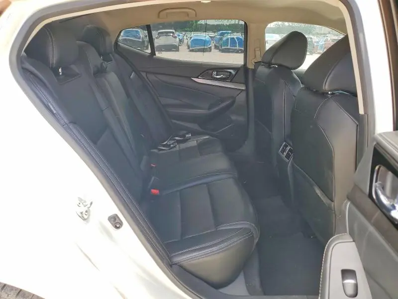 2023 NISSAN MAXIMA SV  