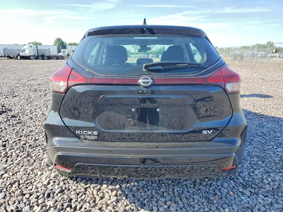 2024 NISSAN KICKS SV  