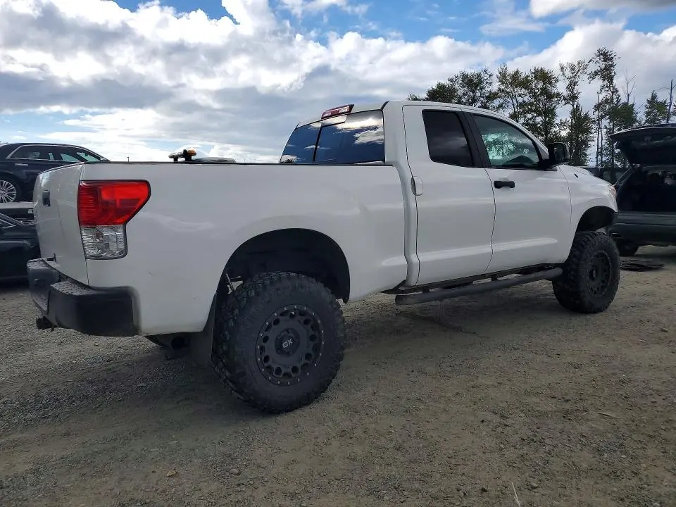 2011 TOYOTA TUNDRA DOUBLE CAB SR5  