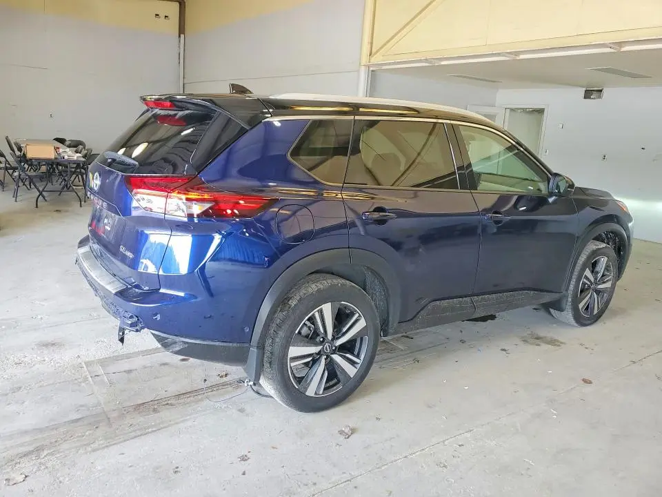 2024 NISSAN ROGUE SL  