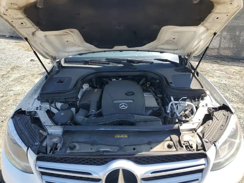 2017 MERCEDES-BENZ GLC 300  