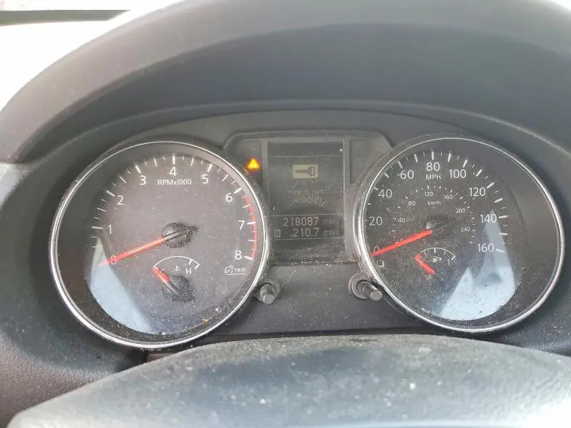 2011 NISSAN ROGUE S  