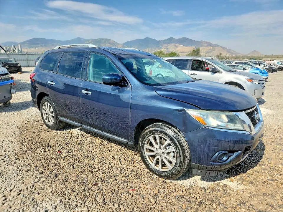 2016 NISSAN PATHFINDER S  