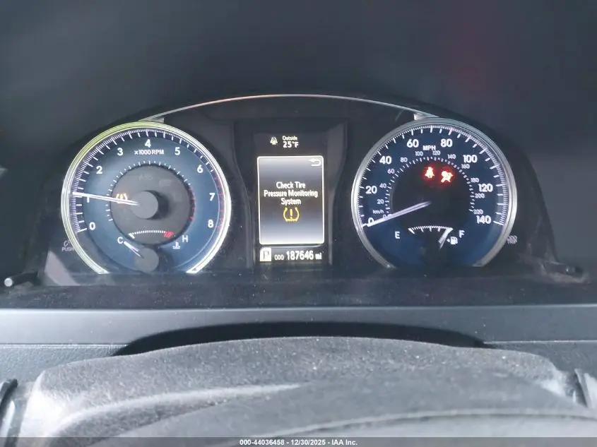 2015 TOYOTA CAMRY LE