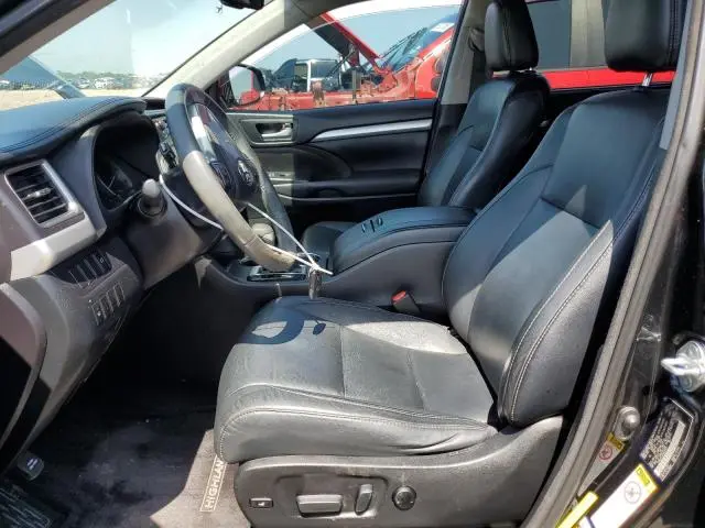 2016 TOYOTA HIGHLANDER XLE  