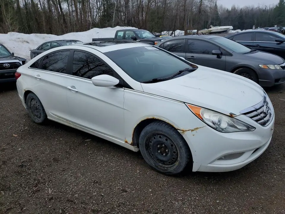 2013 HYUNDAI SONATA SE  