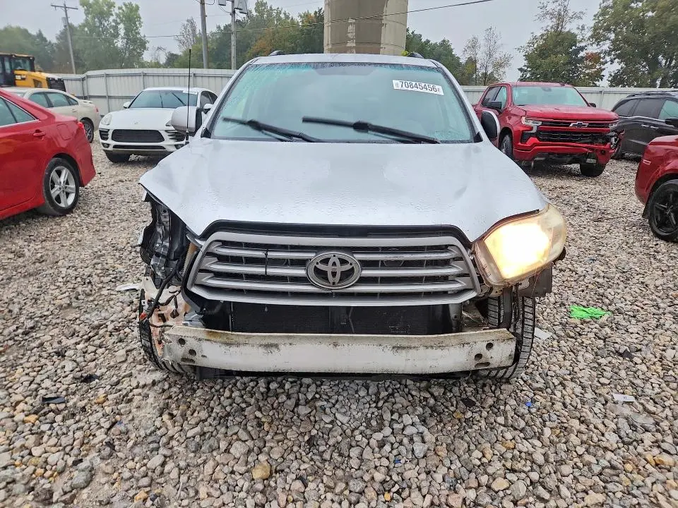 2010 TOYOTA HIGHLANDER BASE  