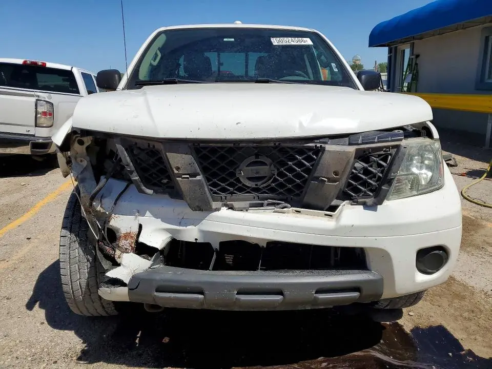 2015 NISSAN FRONTIER SV  