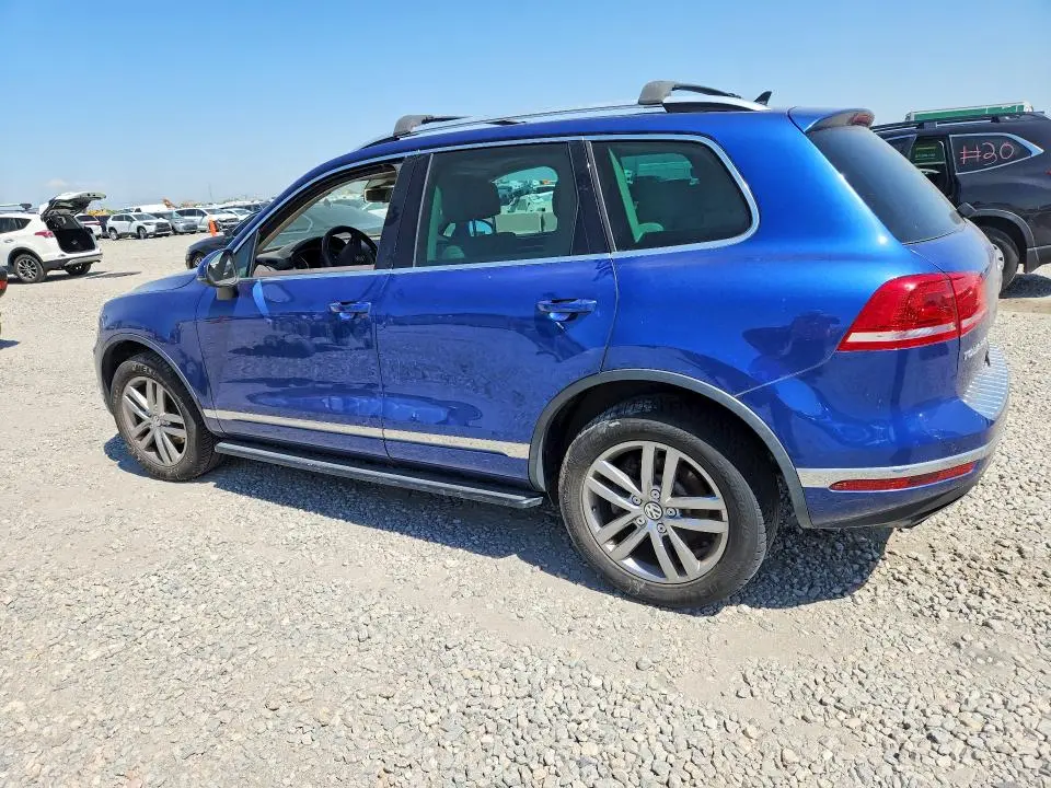 2016 VOLKSWAGEN TOUAREG SPORT  