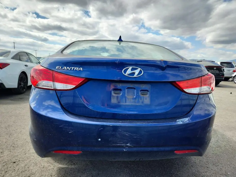 2013 HYUNDAI ELANTRA GLS  