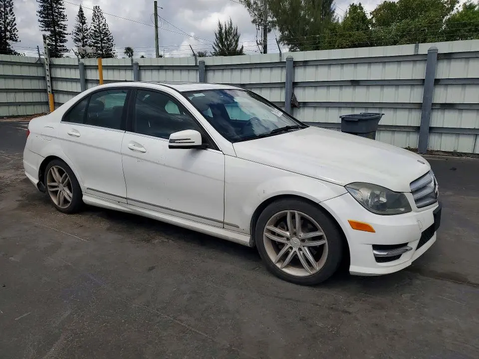 2013 MERCEDES-BENZ C 250  