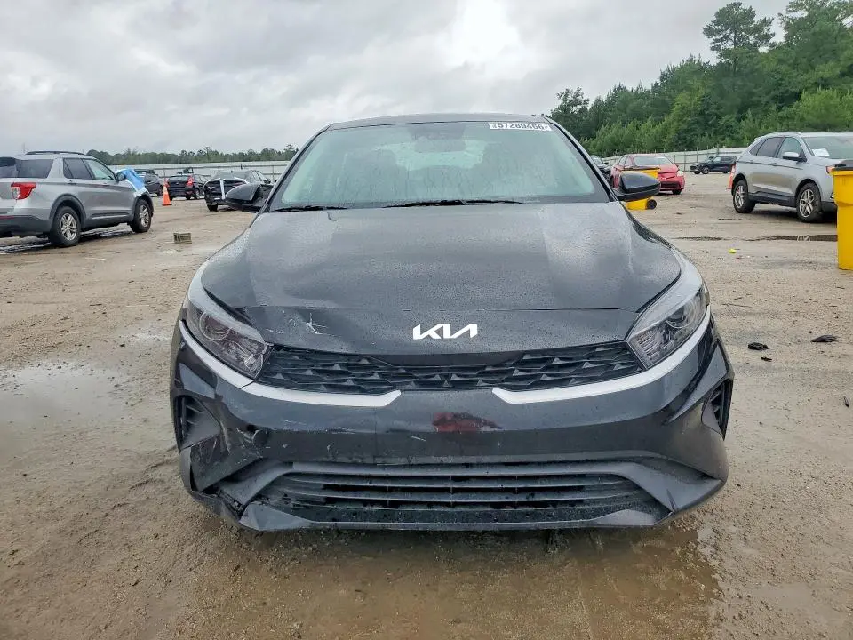 2024 KIA FORTE LXS  