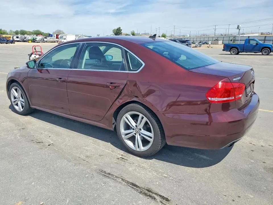 2014 VOLKSWAGEN PASSAT   