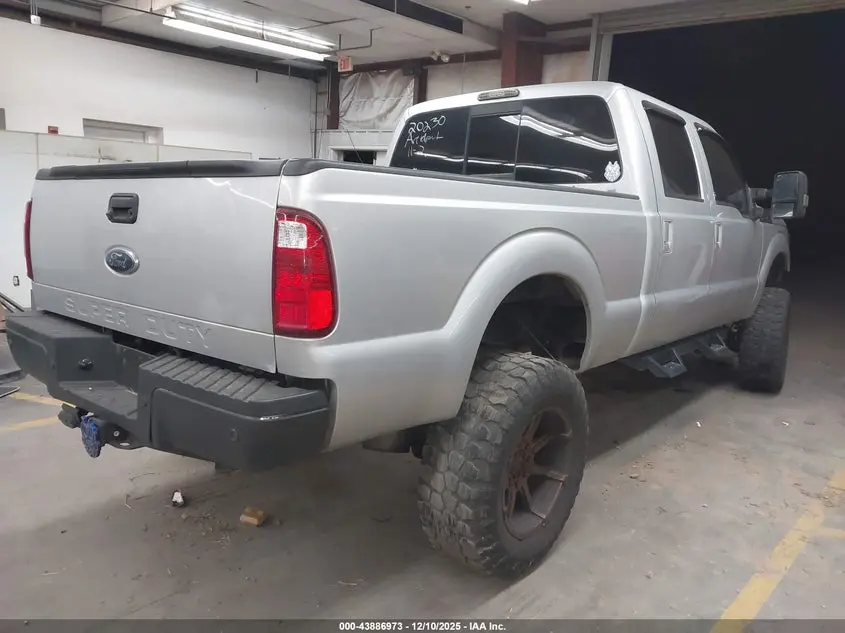 2011 FORD F-250 LARIAT