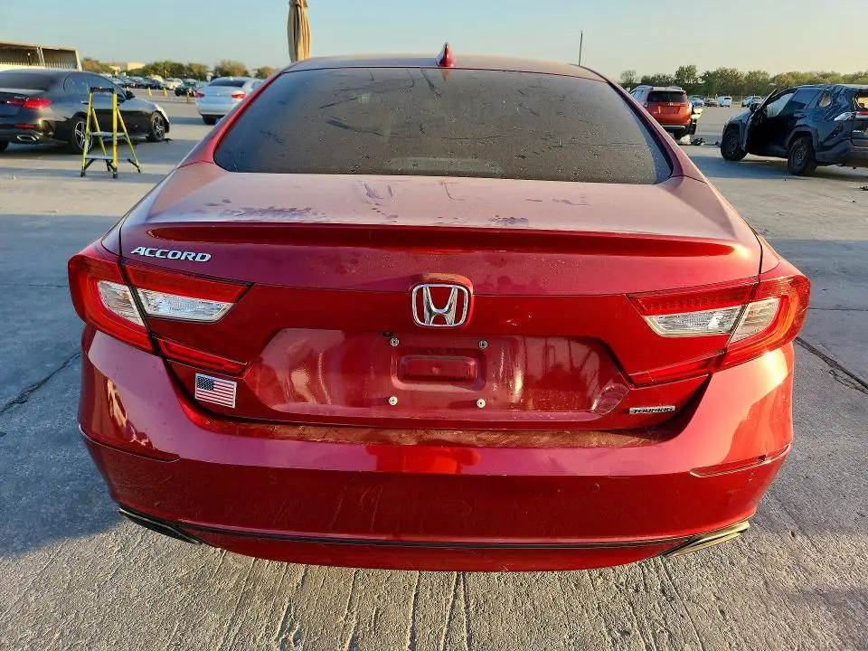 2018 HONDA ACCORD TOURING  