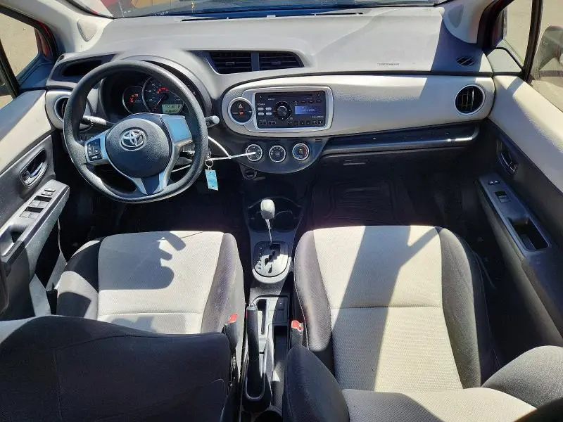 2013 TOYOTA YARIS 5-DOOR LE  