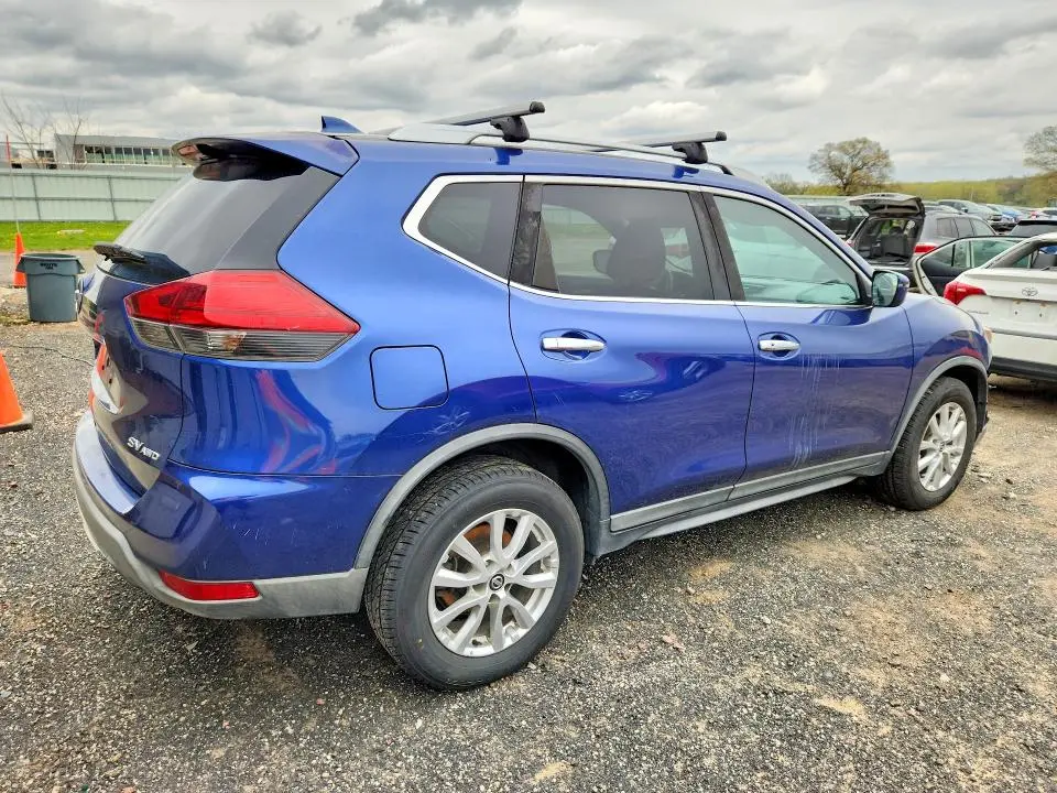 2017 NISSAN ROGUE SV  