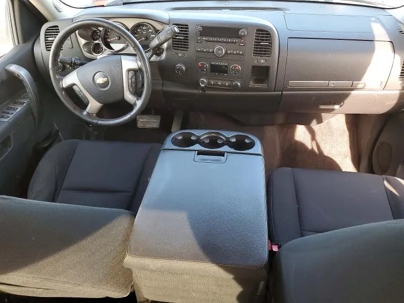 2011 CHEVROLET SILVERADO K1500 LT  