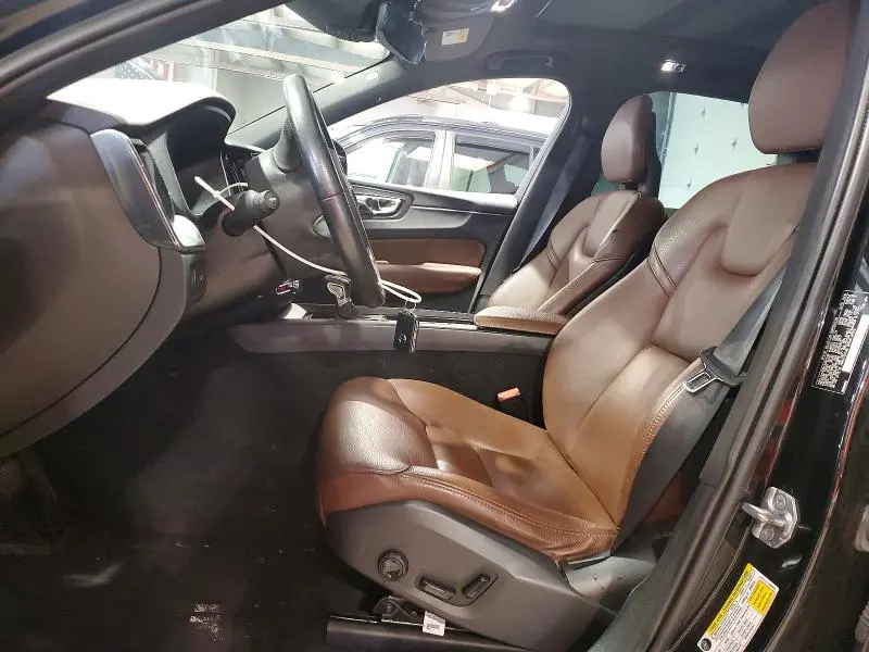 2018 VOLVO XC60 T6  