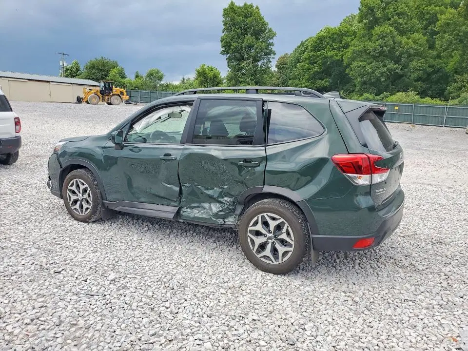 2022 SUBARU FORESTER PREMIUM  