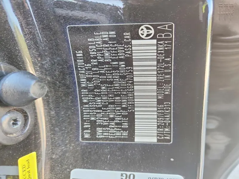 2016 TOYOTA COROLLA LE PLUS  