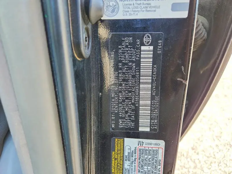 2011 TOYOTA CAMRY SE  