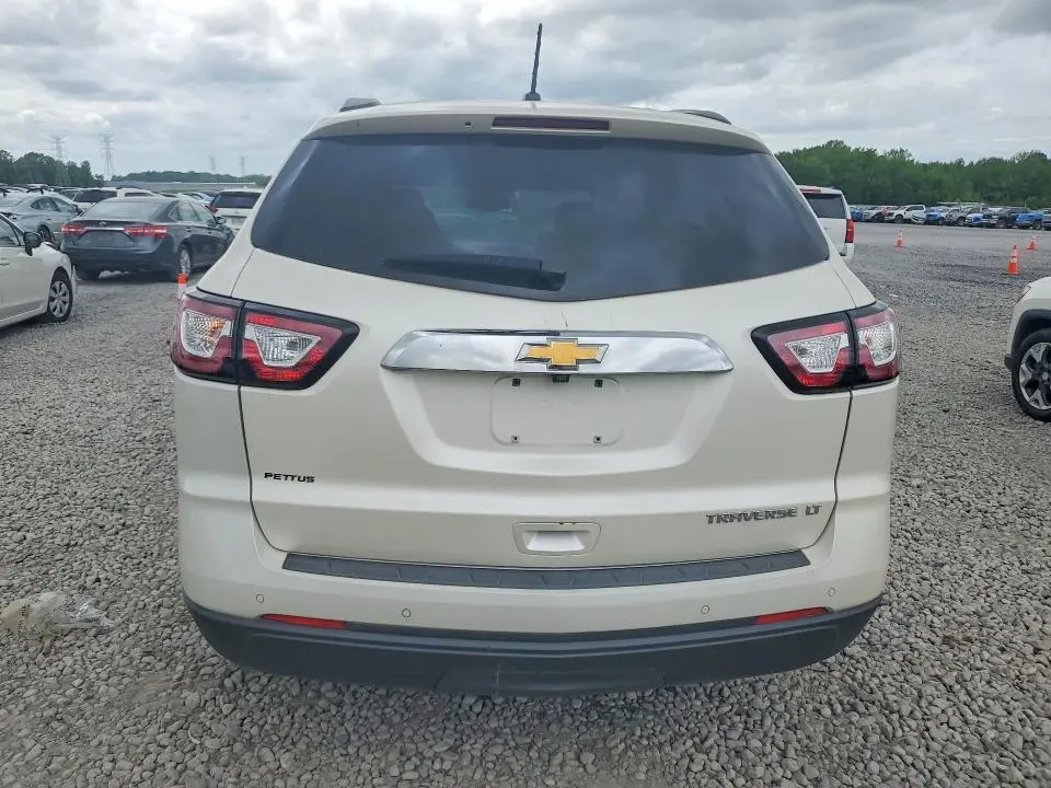 2015 CHEVROLET TRAVERSE LT  
