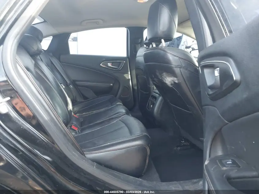 2015 CHRYSLER 200 C