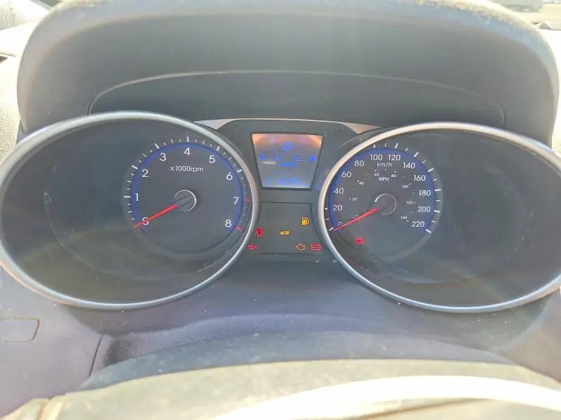 2015 HYUNDAI TUCSON SE  
