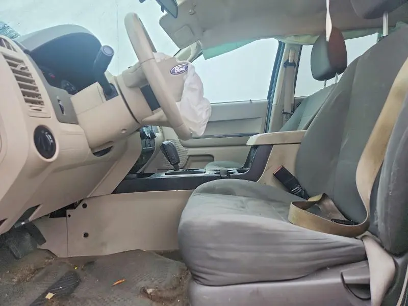 2010 FORD ESCAPE XLS  