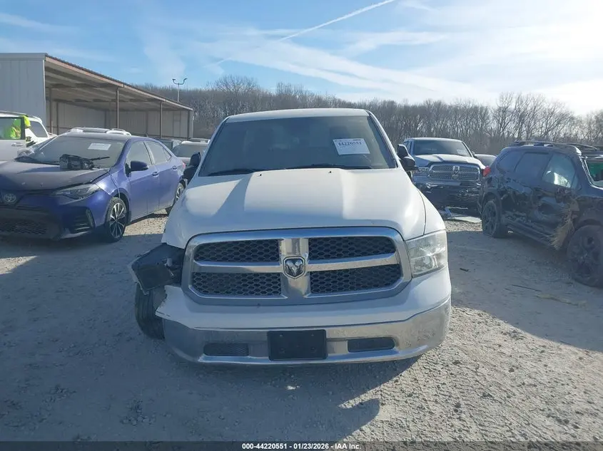 2019 RAM 1500 CLASSIC TRADESMAN  4X2 5'7 BOX