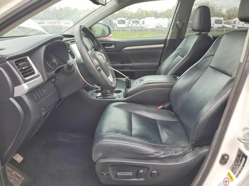 2015 TOYOTA HIGHLANDER XLE  