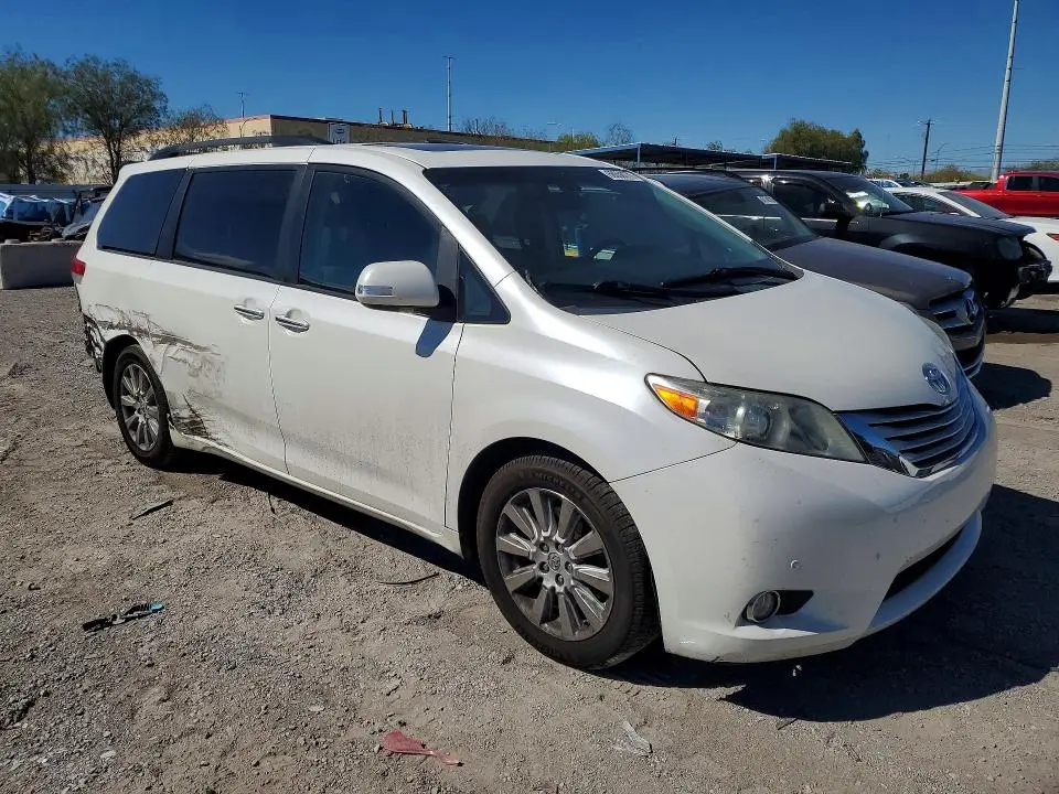 2014 TOYOTA SIENNA LIMITED 7-PASSENGER  