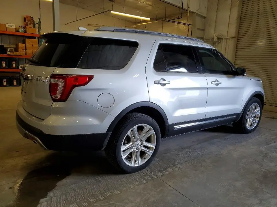 2017 FORD EXPLORER XLT  