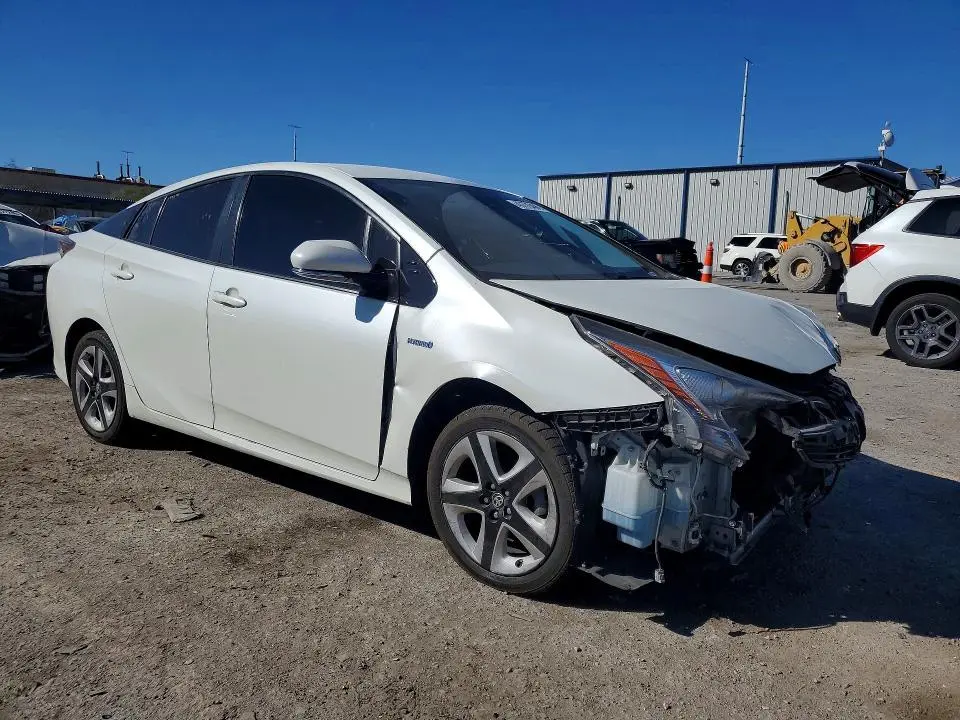 2016 TOYOTA PRIUS THREE TOURING  