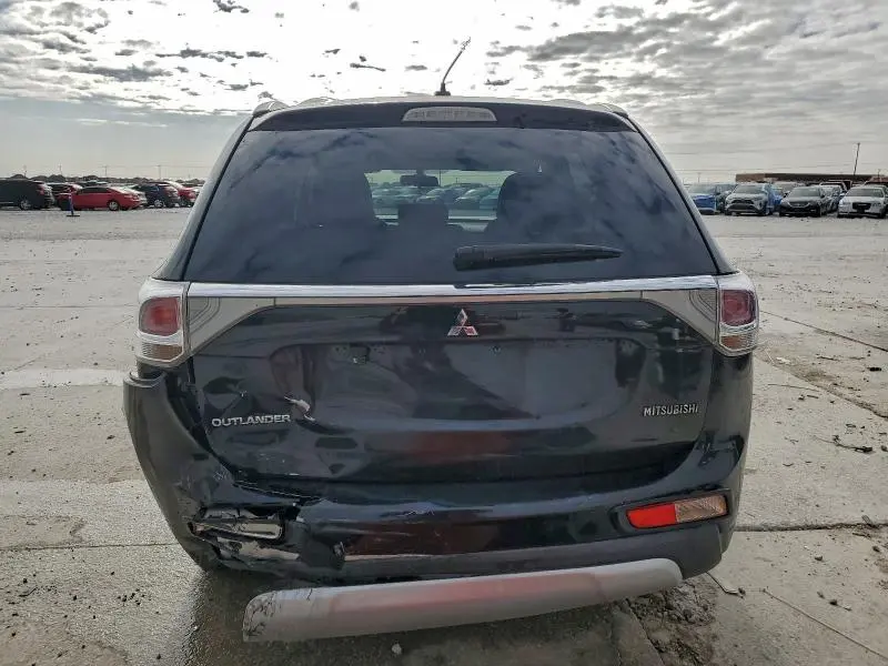 2015 MITSUBISHI OUTLANDER SE  