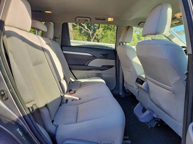 2018 TOYOTA HIGHLANDER LE  