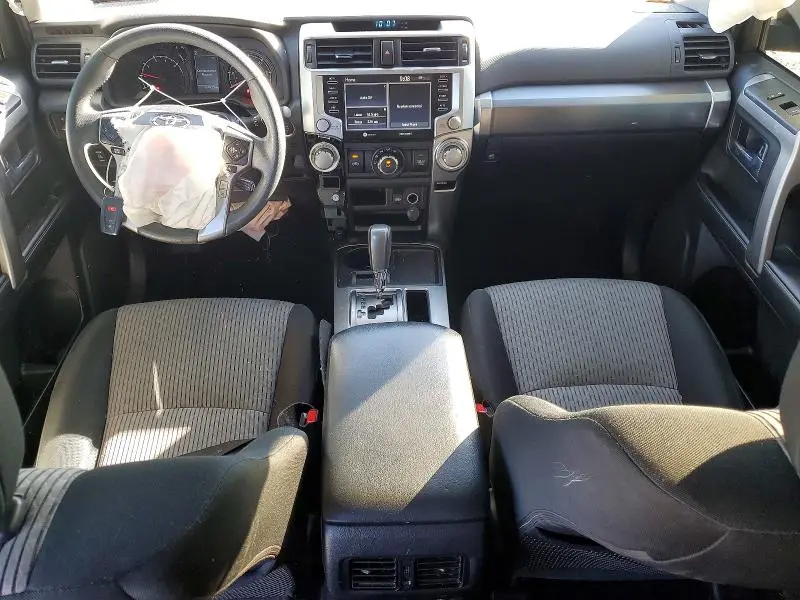 2022 TOYOTA 4RUNNER SR5  