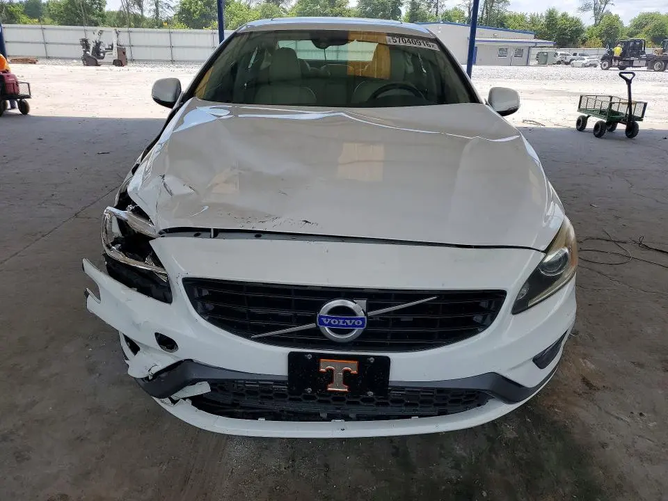 2017 VOLVO S60   