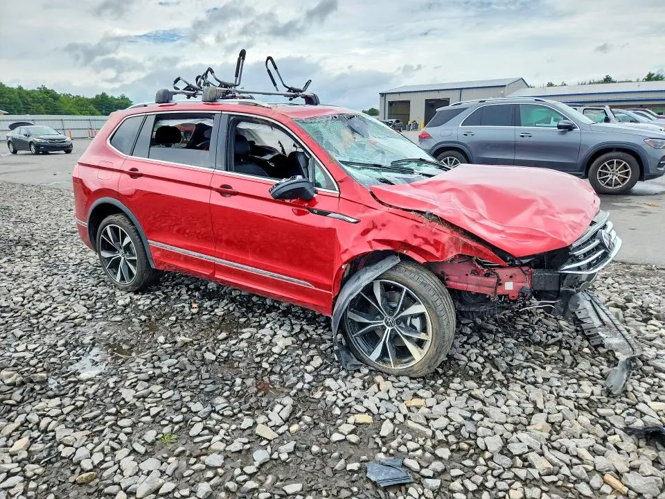 2024 VOLKSWAGEN TIGUAN SEL R-LINE BLACK  