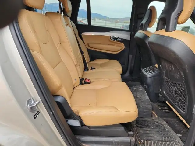 2018 VOLVO XC90 T6  