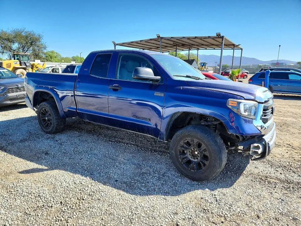 2015 TOYOTA TUNDRA SR  