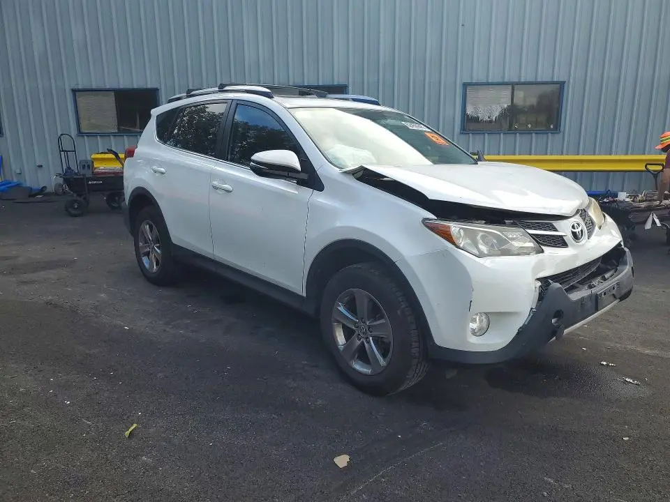 2015 TOYOTA RAV4 XLE  