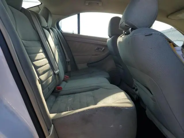 2016 FORD TAURUS SE  