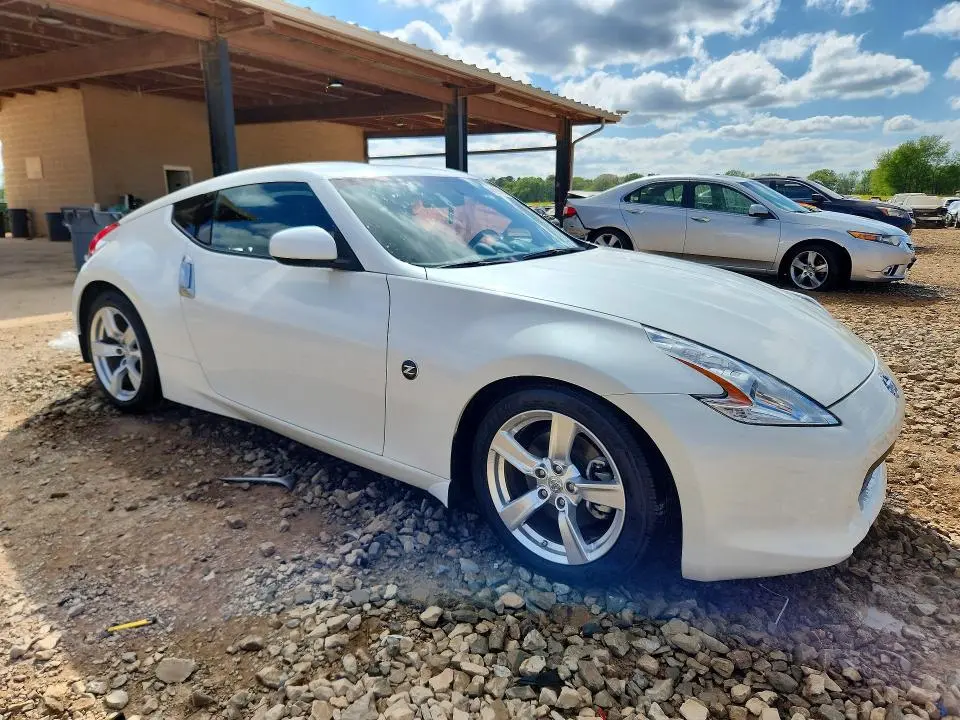 2011 NISSAN 370Z BASE  
